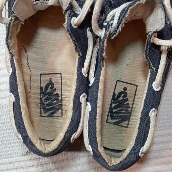 Vans Off The Wall Canvas Laced Shoe - Picture 11 of 14